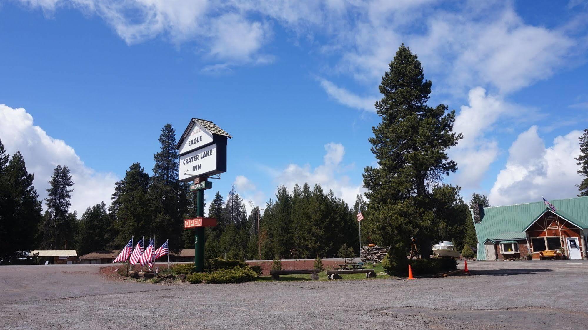 Eagle Crater Lake Inn Chemult Eksteriør billede
